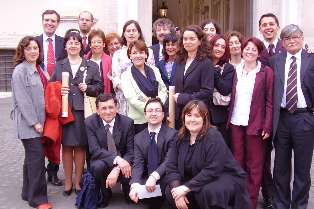 Lo staff ICoN al completo per la consegna dei primi diplomi di laurea al Quirinale (2004)